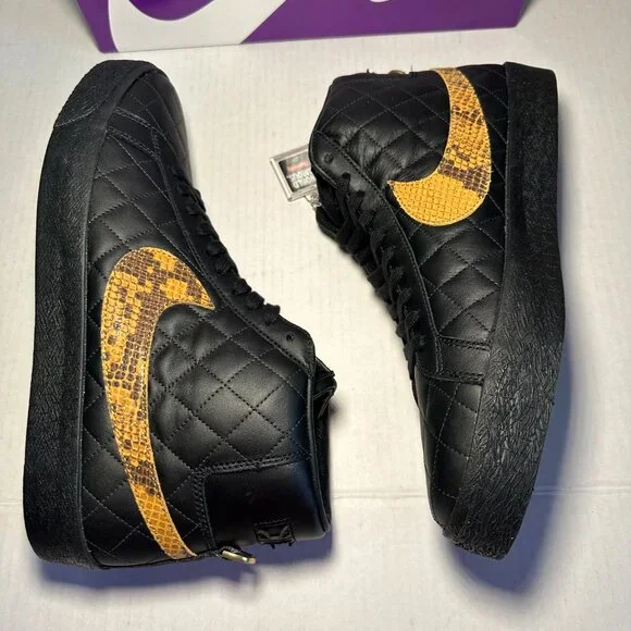Nike SB Blazer Mid QS Supreme Black